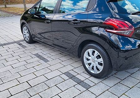 Peugeot 208 1.6 Active BlueHDi 100 STOP & START Active