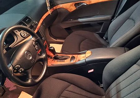 Mercedes-Benz E 200 KOMPRESSOR ELEGANCE AIRMATIC NEU