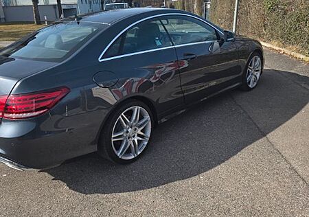 Mercedes-Benz E 250 Coupé Sportpaket AMG Optik