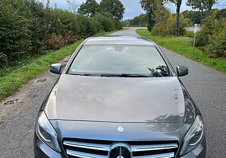 Mercedes-Benz A 200 CDI 4MATIC DCT -