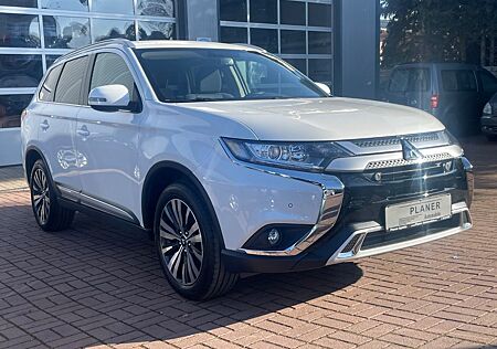 Mitsubishi Outlander Diamant Edition 1.Hand HU Service neu