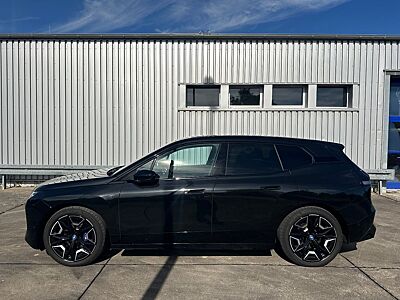 BMW iX M60 SKY-Lounge Massage Ahk Luftfahrw. B&W 22Z