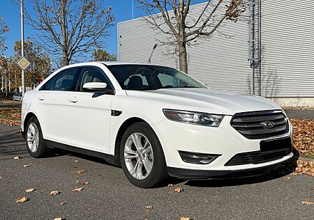 Ford Taurus 3.5 V6, 11 990 netto