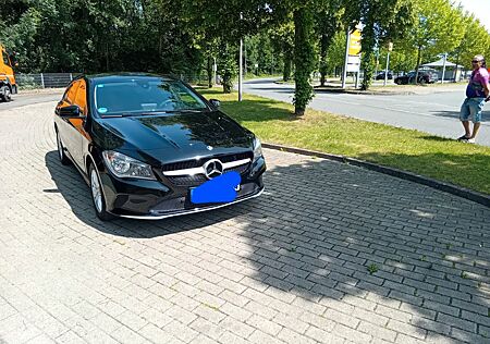 Mercedes-Benz CLA 180 Shooting Brake -