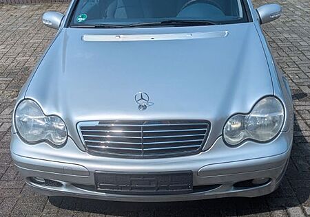 Mercedes-Benz C 180 T Kompressor CLASSIC