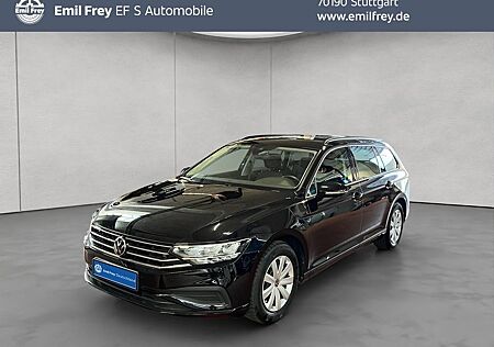 VW Passat Variant Volkswagen 1.5 TSI DSG Conceptline Rearview