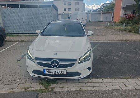 Mercedes-Benz CLA 200 Shooting Brake CLA 200 d 4MATIC DCT ...