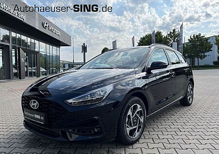 Hyundai i30 i30cw Kombi Automatik M-Hybrid Klima LED Kamera