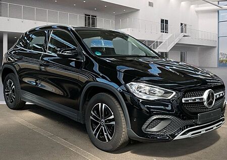 Mercedes-Benz GLA 180 7G-DCT STYLE BUSINESS *ASSIST|NAVI|1.HD*