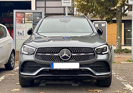 Mercedes-Benz GLC 300 e 4MATIC*AMG-LINE Night*AHK*LED*Dig.Tach