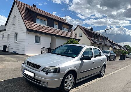 Opel Astra 1.6 Njoy Automatik 90905km TÜV 04/2026