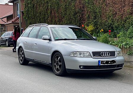 Audi A4 2.8 Avant quattro S Line GAS