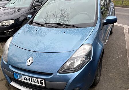 Renault Clio Grandtour Night & Day TCE 100 Eco2 Nigh...