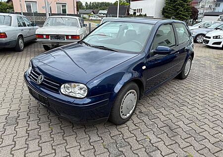 VW Golf Volkswagen 1.6 Auto Basis