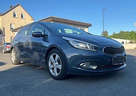 Kia Cee'd Spirit/1.6/ VOLL!-PANO-KAMERA-KEYLESS-NAVI-8FACH