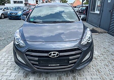 Hyundai i30 cw blue Passion