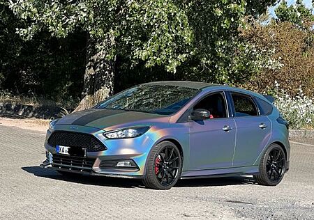 Ford Focus 2,0 EcoBoost ST Leder-Sport-Paket ST