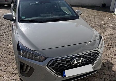 Hyundai Ioniq 1.6l GDi PLUG-IN HYBRID -