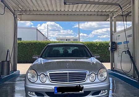 Mercedes-Benz E 240 CLASSIC Classic