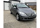 Mercedes-Benz A 160 A160 A -Klasse NAVI*GSD*SHZ*ALU*KLIMA*PDC