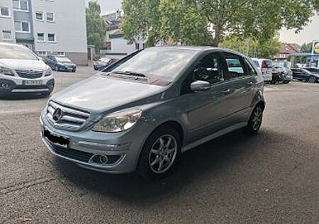Mercedes-Benz B 200 - W245 - 2.0 L - Benzin - 136 PS