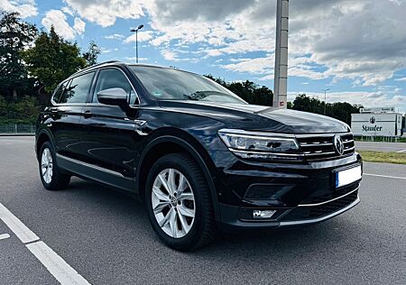 VW Tiguan Allspace Volkswagen 2.0 TDI SCR DSG 4MOTION Comf...