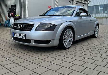 Audi TT 1.8T S-Line