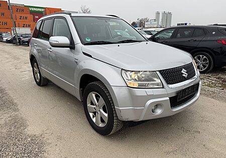 Suzuki Grand Vitara 1.9,Leder,Navi,Klima,4x4,Euro 5