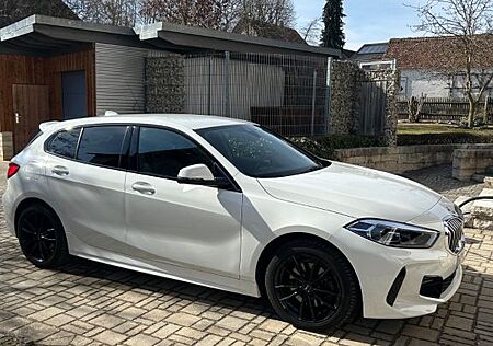 BMW 118 I M Sportpacket Neue Sommer-Winterreifen Neu TüV