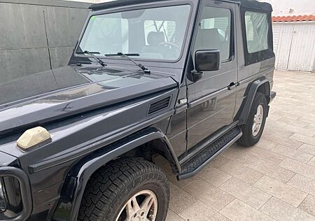 Mercedes-Benz G 300 W463