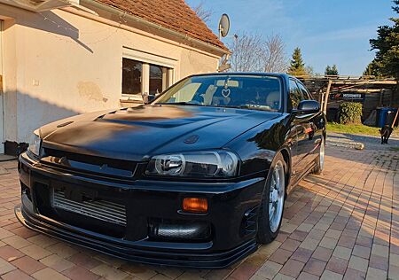 Nissan Skyline R34 GTT 4 Door