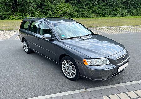 Volvo V70 2.4 Edition Sport 1. Hand Volle Historie