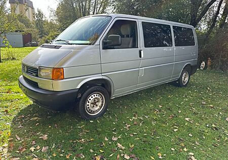 VW T4 Kombi Volkswagen T4 TDI Automatik Klima TÜV Neu lang. Radst. MwSt