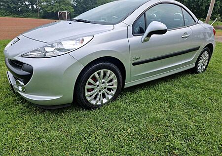 Peugeot 207 CC Cabrio-Coupe Filou Im Kundenauftrag