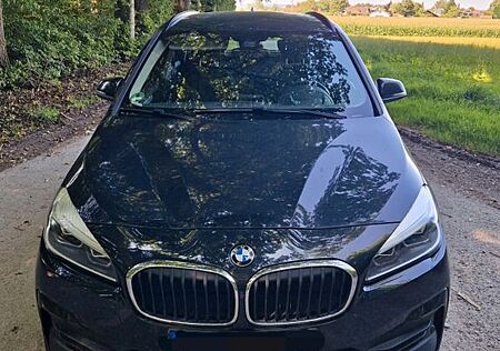 BMW 2er 220 Active Tourer 220i Steptronic DCT -