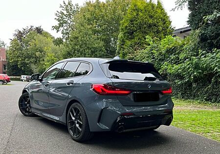 BMW M135i xDrive A -