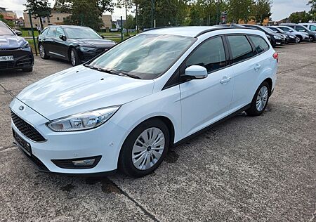Ford Focus Turnier Business 1. Hand