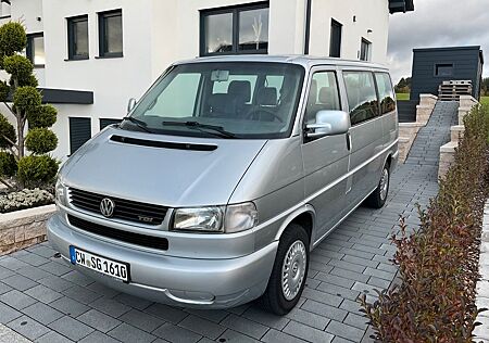 VW T4 Caravelle Volkswagen 2,5-l-Diesel TDI 75kW Standard