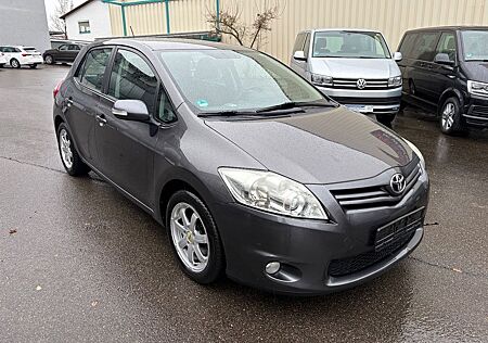 Toyota Auris Life+