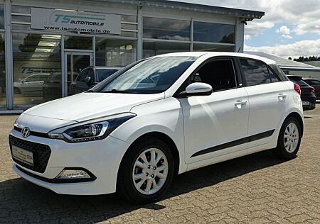 Hyundai i20 Passion Klima+Shzg+beh.Lkrd+Spur+PDC+1. Hand