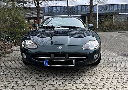 Jaguar XK8 Cabriolet - 4.0 Liter V8