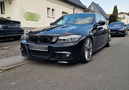 BMW 325i Touring -