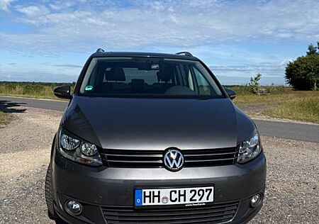 VW Touran Volkswagen 1.4 TSI Highline 125kW DSG - 1. Hand