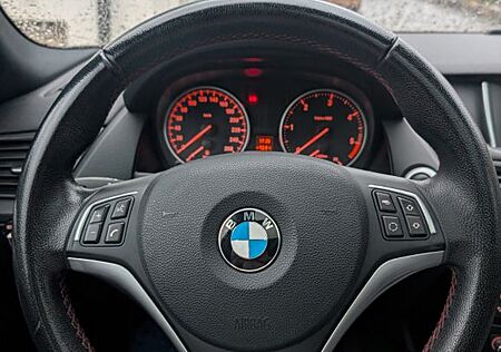 BMW X1 sDrive20d xLine*Pano*Xenon*Leder*Navi*SHZ