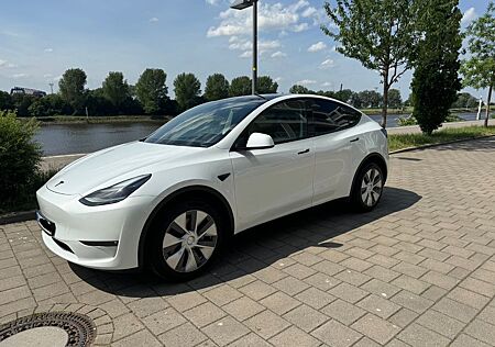 Tesla Model Y LR (2023 Berlin) Komfort Fahrwerk