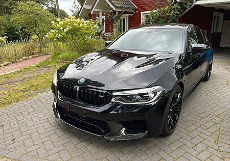 BMW M5 F90 Carbon/ B&W/ M AGA/ 305 km'h/ACC