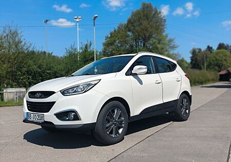 Hyundai ix35 FIFA WC Sonderedition Silver