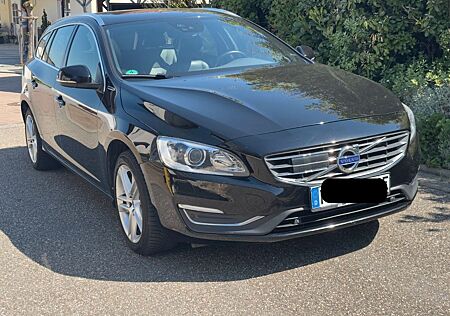 Volvo V60 D6 TWIN ENGINE Plug-in-Hybrid Summum AHK GSD