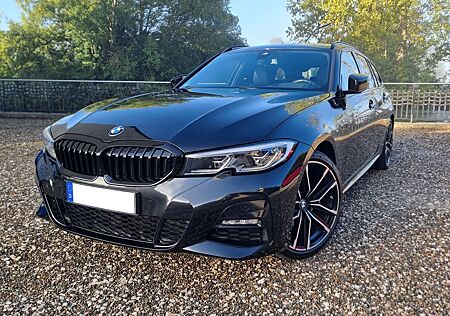 BMW 320d xDrive Touring M-Sport Laser HUD LivePro