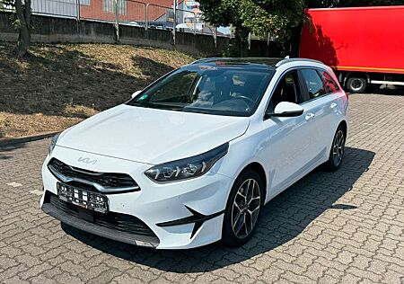 Kia Cee'd /Automatik/Pano/LED/Kamera